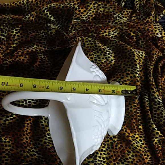 Milk Glass fruit basket 12in long 10.5 in tall - Picture 8 of 8